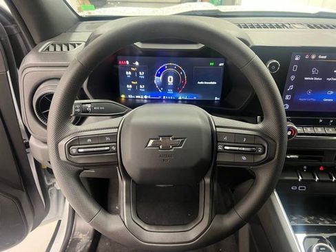 New 2026 Chevrolet Colorado Trail Boss w/ LPO, Bronce Accent Package AWD/4WD image 7