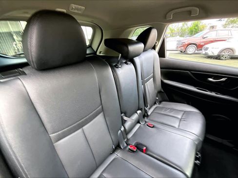 Used 2020 Nissan Rogue SL image 19