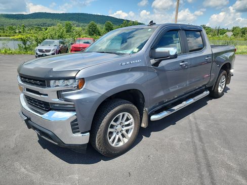 Certified 2020 Chevrolet Silverado 1500 LT w/ All-Star Edition AWD/4WD image 4
