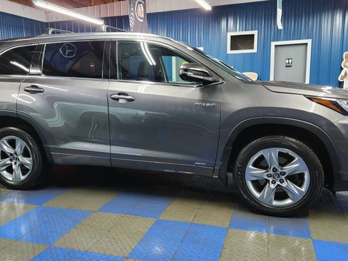 Used 2017 Toyota Highlander Limited image 88
