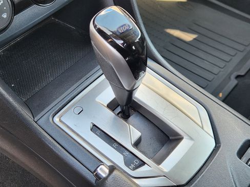 Used 2018 Subaru Crosstrek 2.0i Premium AWD/4WD image 12