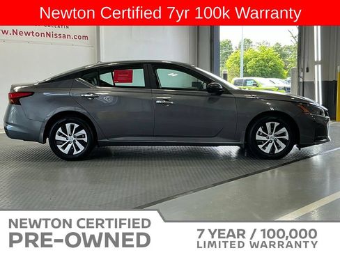 Used 2025 Nissan Altima 2.5 S FWD image 24