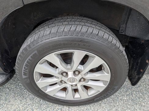 Used 2016 Toyota Sequoia Limited w/ Safety & Convenience Package AWD/4WD image 10