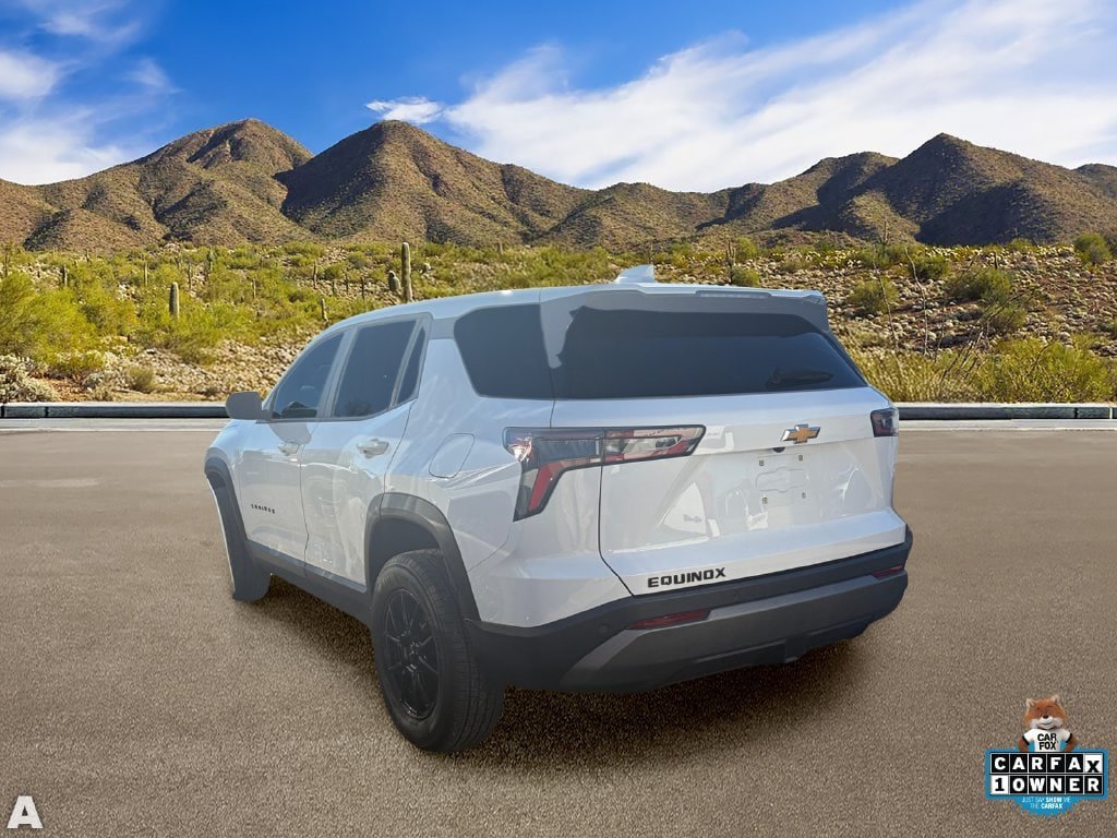 Used 2025 Chevrolet Equinox LT FWD image 3