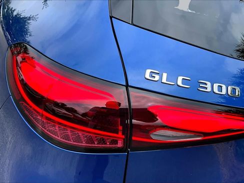 Used 2025 Mercedes-Benz GLC 300 4MATIC image 28