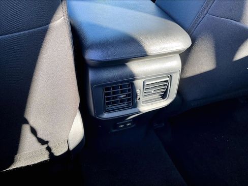 Used 2025 Toyota RAV4 XLE image 28