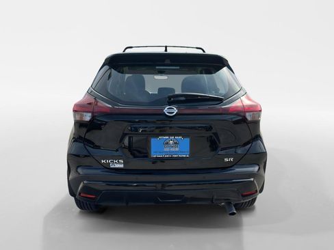 Used 2021 Nissan Kicks SR w/ Interior Electronics Package FWD image 4