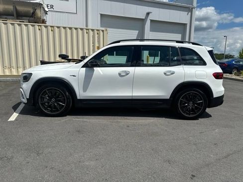 Used 2025 Mercedes-Benz GLB 35 AMG 4MATIC image 2