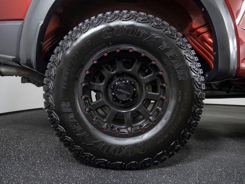 Used 2017 Ford F150 Raptor w/ Equipment Group 801A Mid AWD/4WD image 15