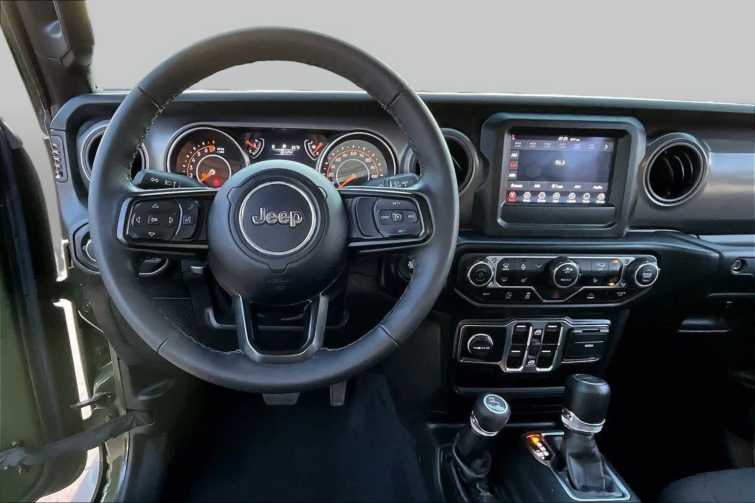 Used 2022 Jeep Gladiator Sport AWD/4WD image 5