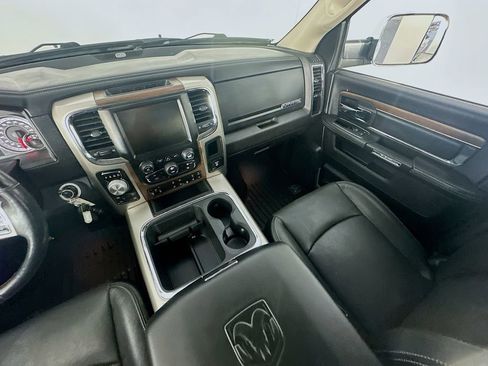 Used 2017 RAM 1500 Laramie image 11