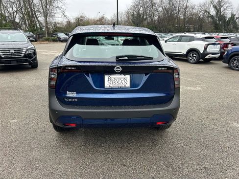 New 2026 Nissan Kicks S image 4