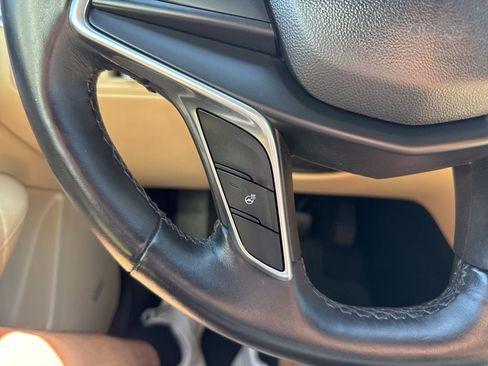 Used 2018 Cadillac XT5 Luxury image 23