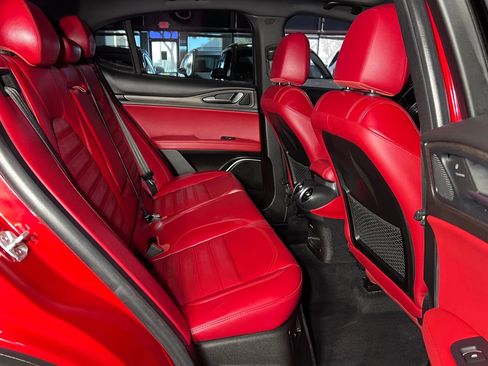 Used 2018 Alfa Romeo Stelvio Ti Sport image 36