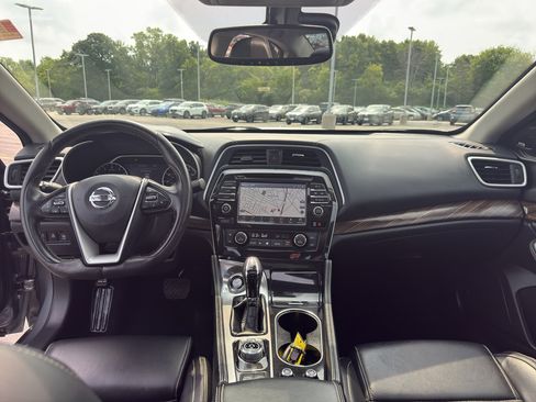 Used 2017 Nissan Maxima Platinum FWD image 28