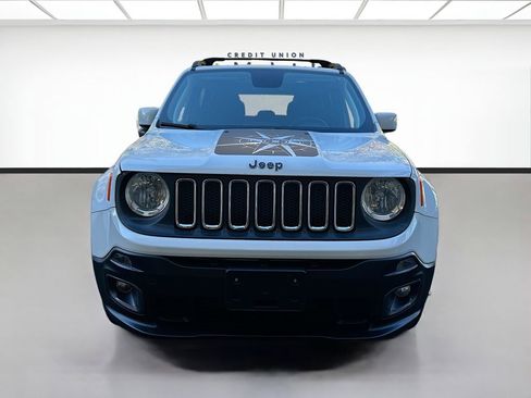 Used 2018 Jeep Renegade Latitude w/ UConnect 8.4 Nav Group image 2