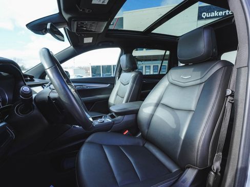 Used 2024 Cadillac XT6 Luxury image 34