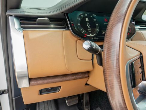 Used 2024 Land Rover Range Rover Long Wheelbase Autobiography image 71