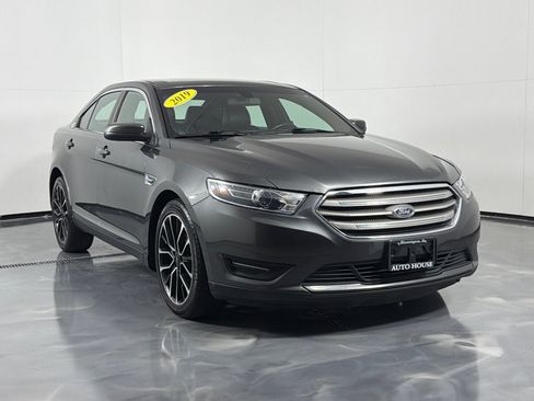 Used 2019 Ford Taurus SEL w/ Equipment Group 201A AWD/4WD image 3