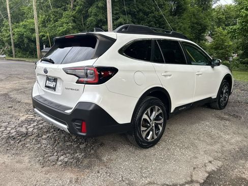 Certified 2022 Subaru Outback Limited AWD/4WD image 8