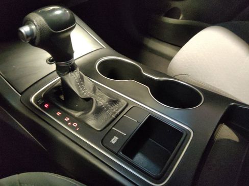 Used 2017 Kia Sorento FWD image 26