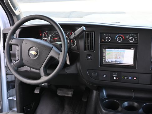 Used 2022 Chevrolet Express 2500 w/ Driver Convenience Package RWD image 13