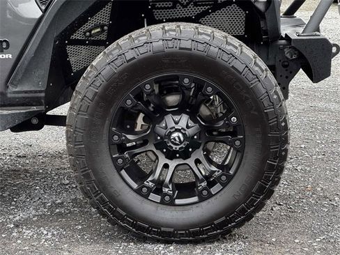 Used 2021 Jeep Gladiator Overland image 27