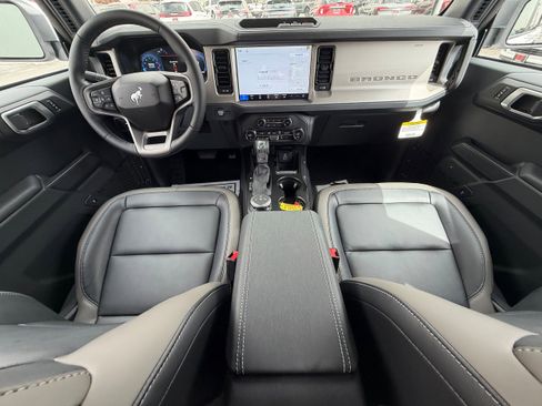 New 2026 Ford Bronco Outer Banks AWD/4WD image 16