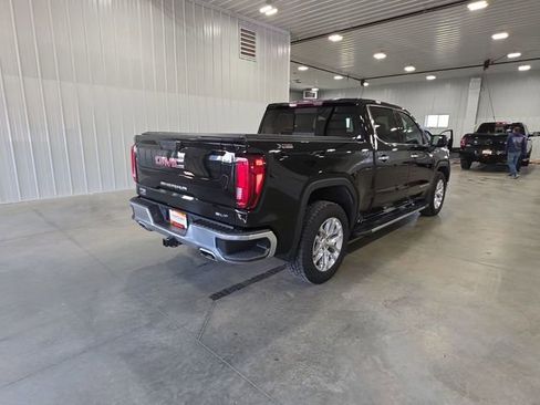 Used 2022 GMC Sierra 1500 SLT w/ SLT Premium Package AWD/4WD image 8