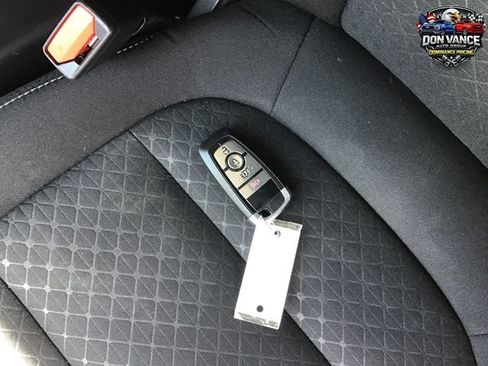 Used 2025 Ford Escape Active AWD/4WD image 27