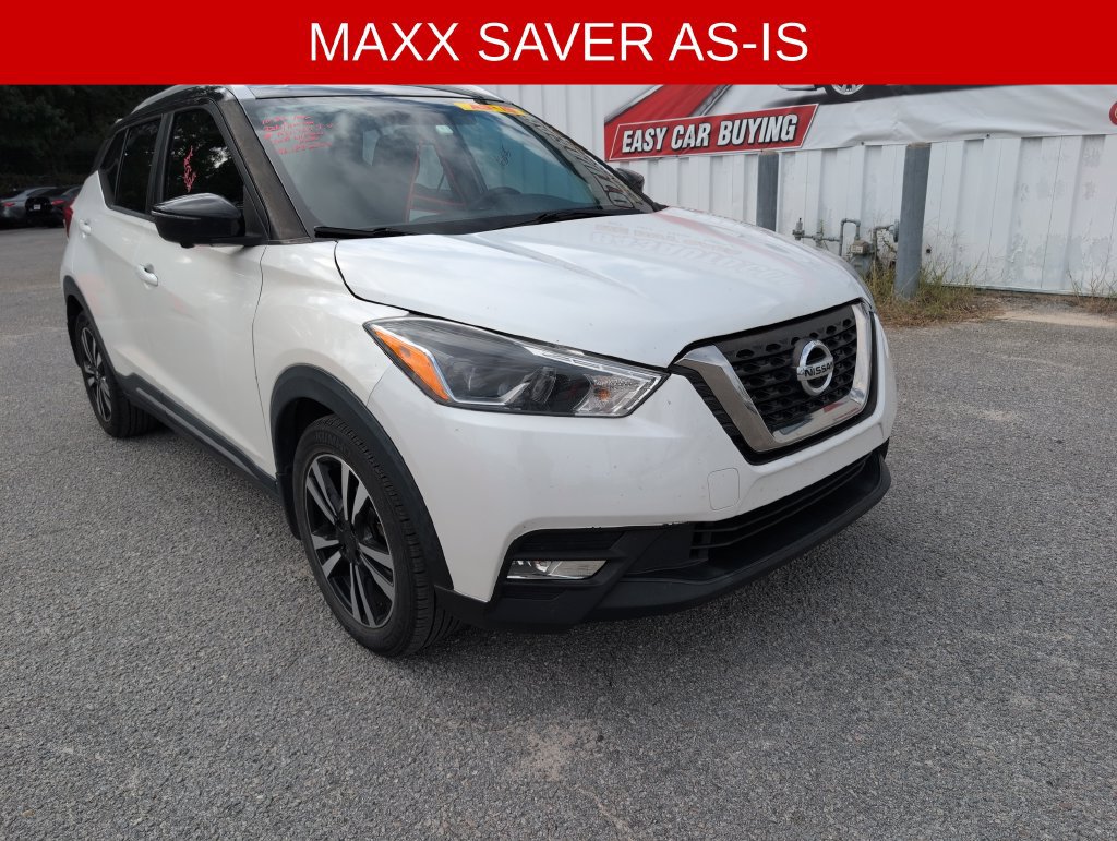 Used 2018 Nissan Kicks SR FWD image 1