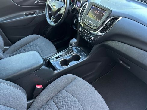 Used 2024 Chevrolet Equinox LT AWD/4WD image 16