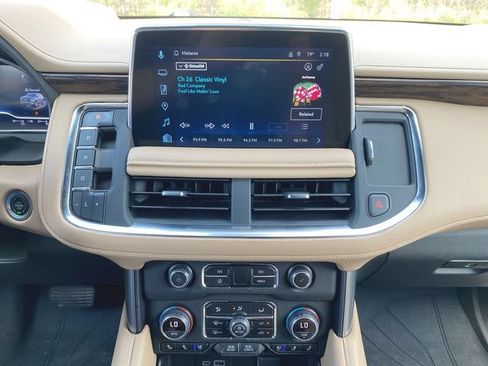 Used 2023 Chevrolet Tahoe Premier w/ Premium Package 2 AWD/4WD image 13