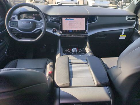 New 2026 Jeep Grand Wagoneer Limited AWD/4WD image 16