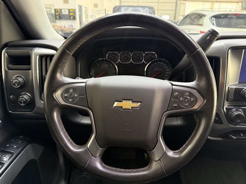 Used 2017 Chevrolet Silverado 1500 LT w/ Redline Edition AWD/4WD image 21