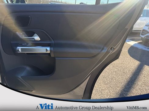Used 2026 Mercedes-Benz GLB 250 4MATIC image 26
