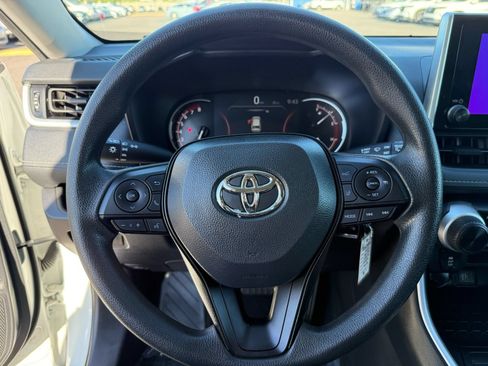 Used 2025 Toyota RAV4 LE AWD/4WD image 16