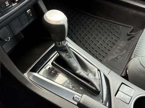 Used 2019 Toyota Corolla LE FWD image 26