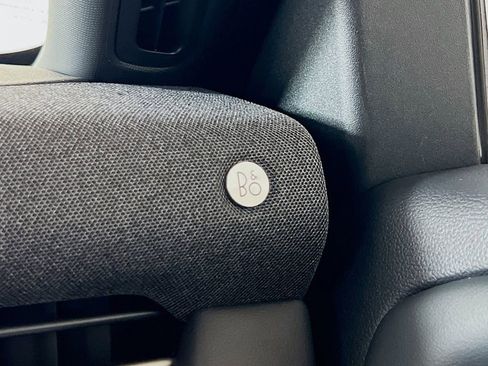 New 2026 Ford Explorer ST-Line w/ ST-Line Street Pack image 13