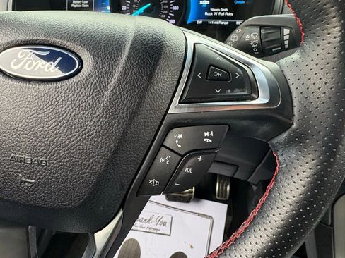 Used 2022 Ford Edge ST-Line image 29