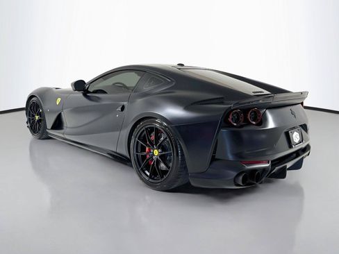 Used 2020 Ferrari 812 Superfast RWD image 11