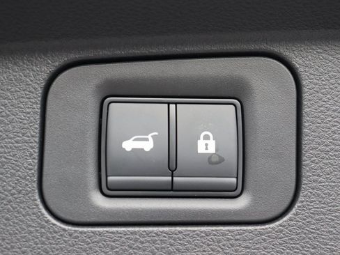 Used 2025 Nissan Armada Platinum Reserve image 9