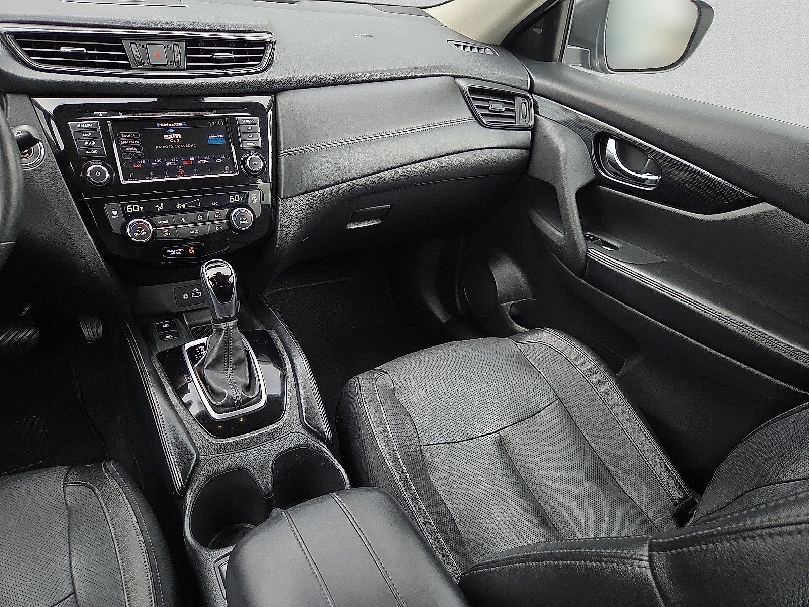 Used 2019 Nissan Rogue SL AWD/4WD image 12
