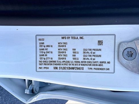 Used 2022 Tesla Model 3 Long Range AWD/4WD image 31