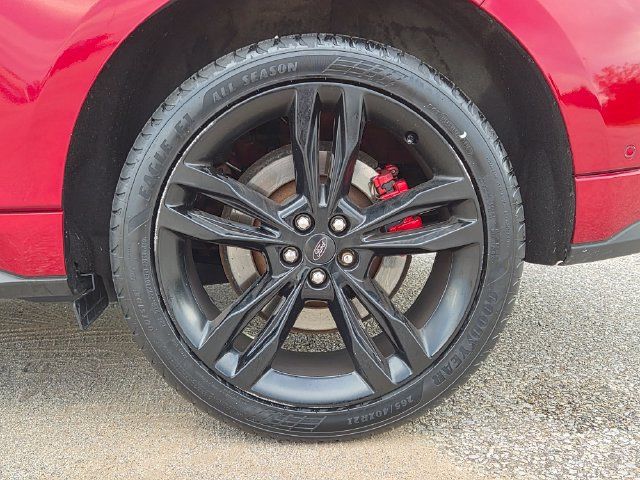 Used 2019 Ford Edge ST w/ Equipment Group 401A AWD/4WD image 9