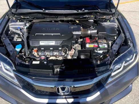 Used 2017 Honda Accord EX-L image 10