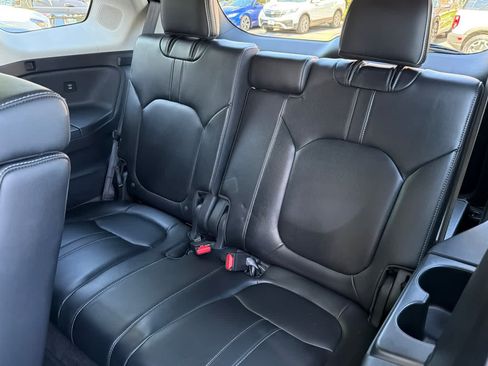 Used 2025 Honda Pilot Elite image 17