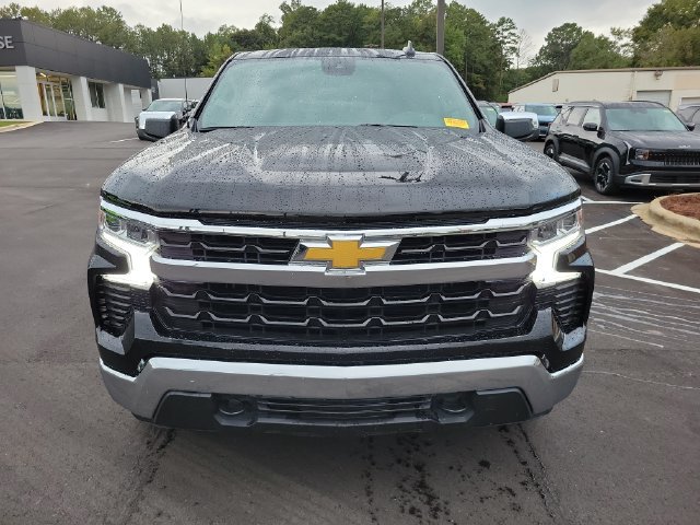 Used 2026 Chevrolet Silverado 1500 LT AWD/4WD image 2