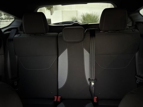 Used 2017 Ford Focus ST image 25