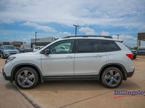 Used 2021 Honda Passport Touring image 2